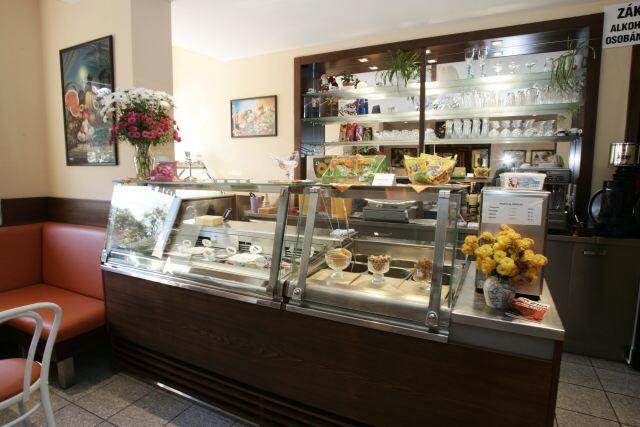 Hotel Saloon Zlin Zewnętrze zdjęcie